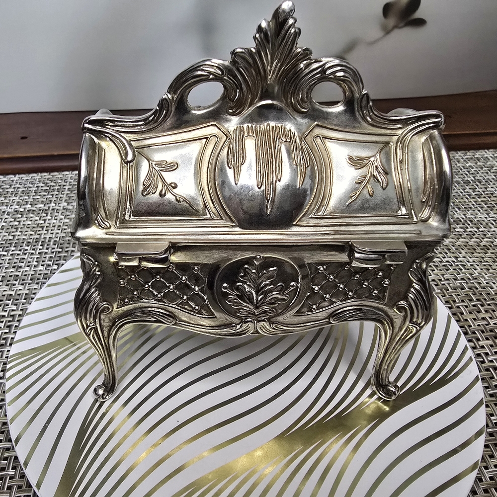 Art Nouveau style jewelry box or trinket casket
